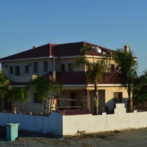 4 bedroom detached house in Parekklisia, Limassol