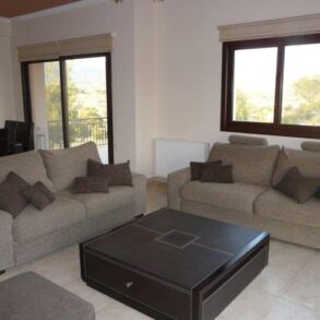 For Rent - 4 bedroom detached house in Parekklisia, Limassol