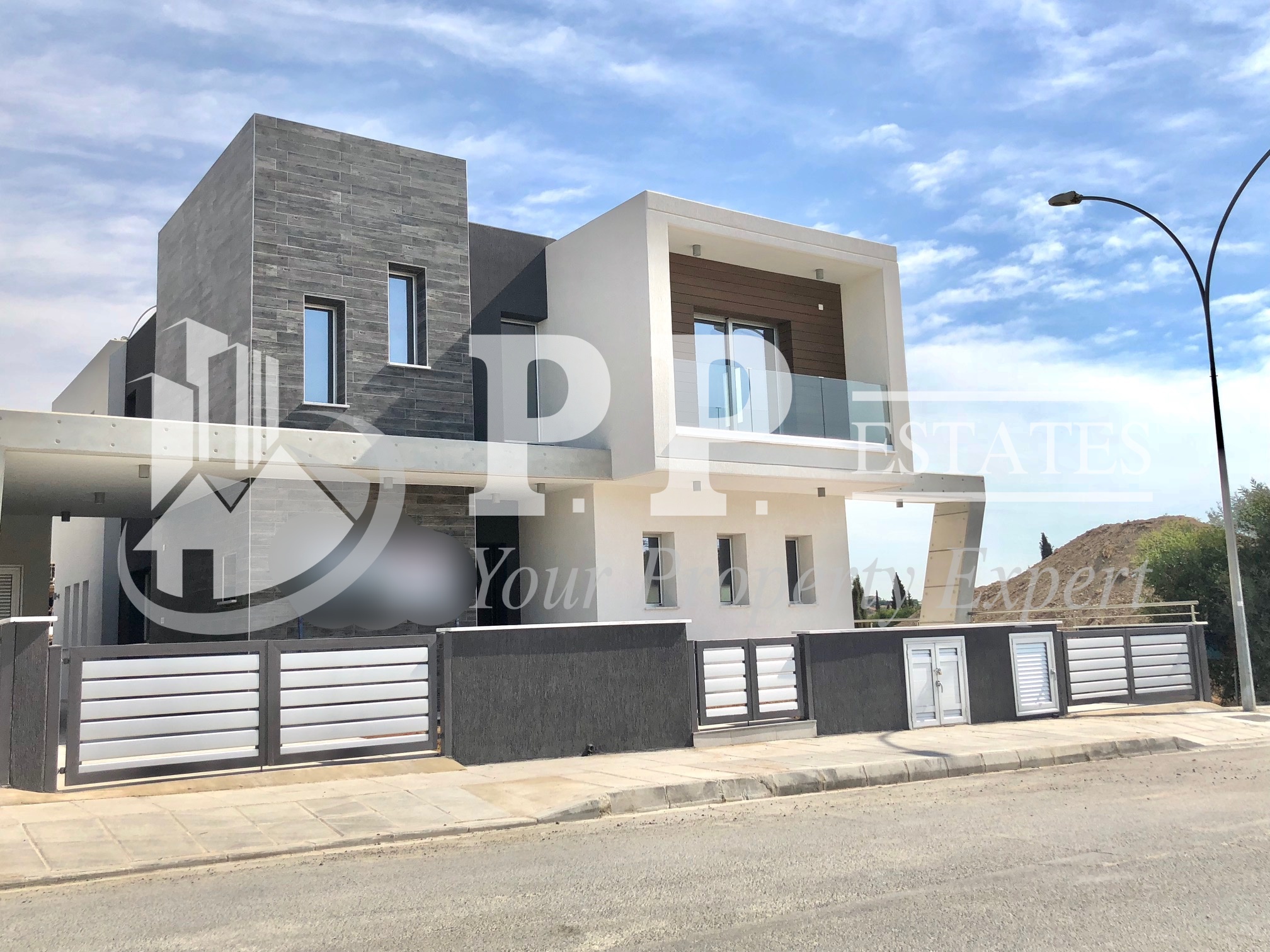 Brand new 4 bedroom detached house in Ayios Athanasios