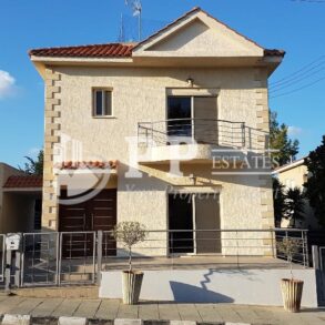 For Sale - 3 bedroom detached house with swimming pool in Parekklisia, Limassol