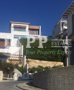 For Sale - 3 bedroom spacious luxury villa 100m from the sea on Amathus Hills, Limassol