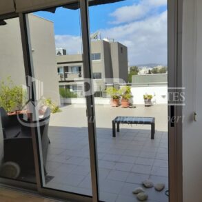 For Rent - Spacious 3 bedroom, 4th floor apartment in town centre, Limassol