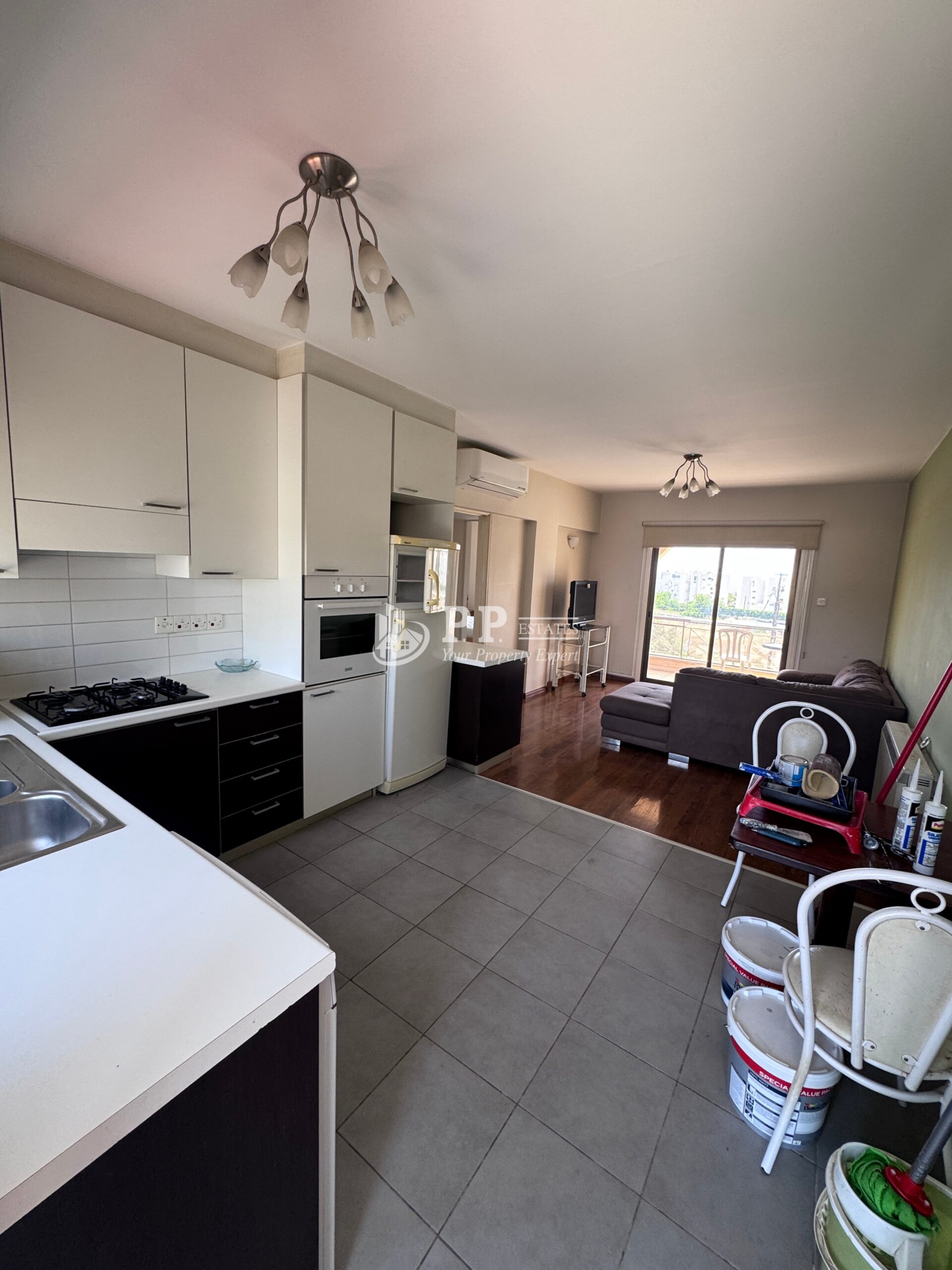 For Rent – 2 bedroom apartment directly opposite the beach with partial sea view in Parekklisia Tourist Area, Limassol