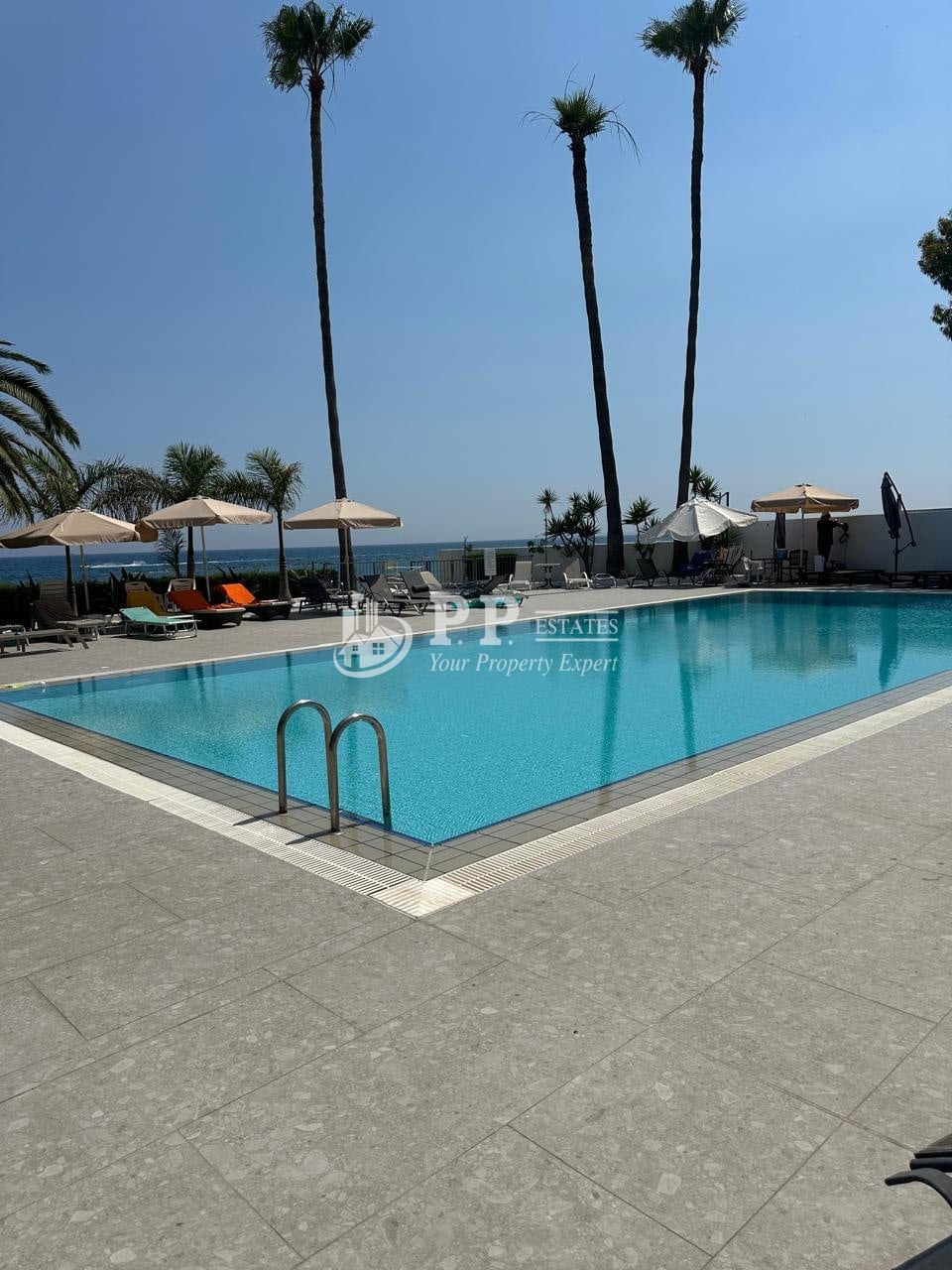 For Rent - Seafront 3 bedroom apartment with communal swimming pool, in Potamos Germasogeia, Limassol