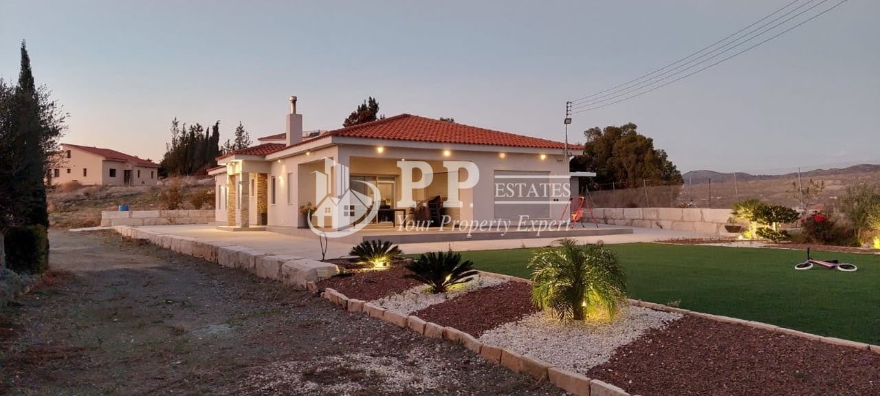 For Rent - 4 bedroom bungalow, in a quiet location with large garden, in Monagroulli, Limassol
